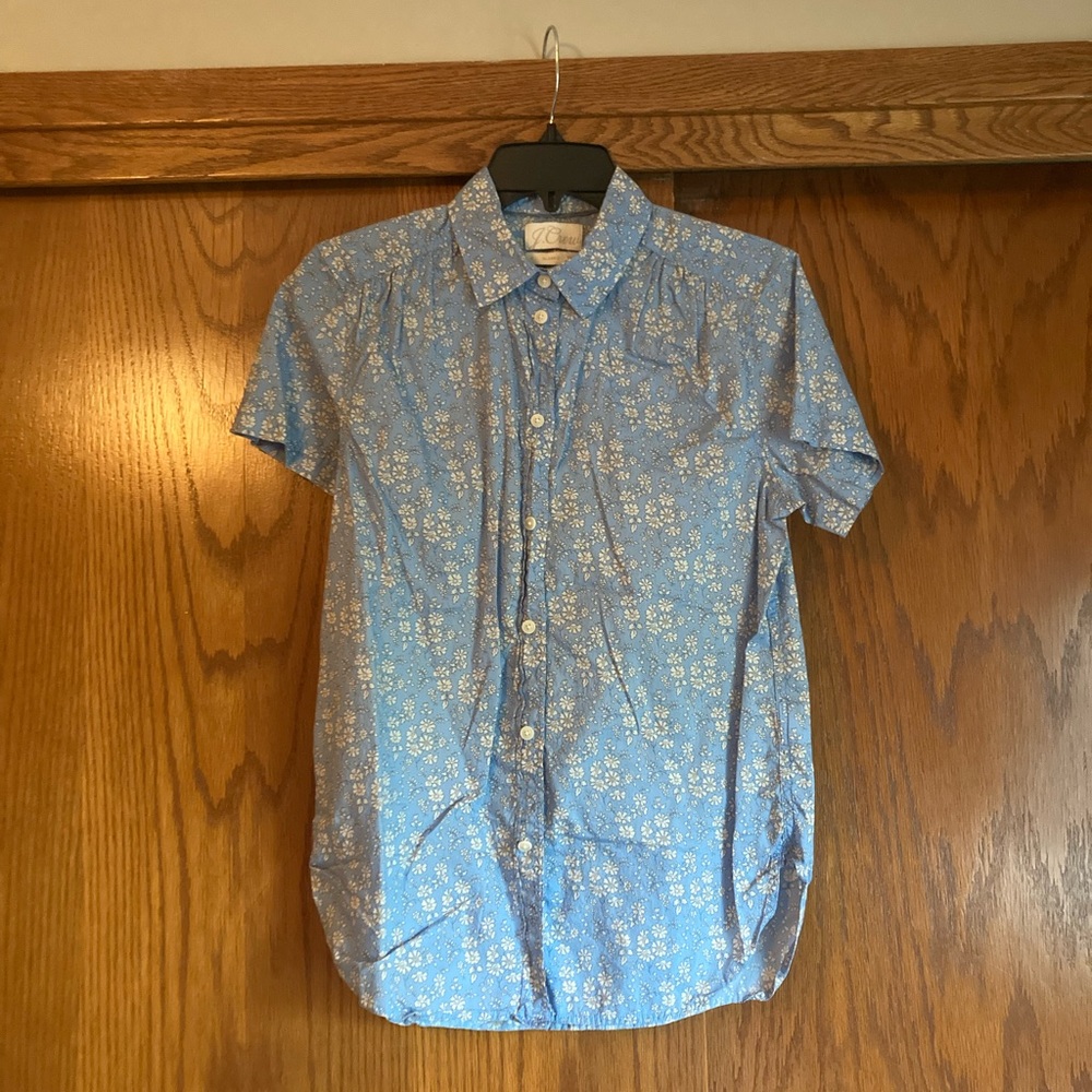 J. Crew Blue Floral Short Sleeve Button Down Shirt, size 6